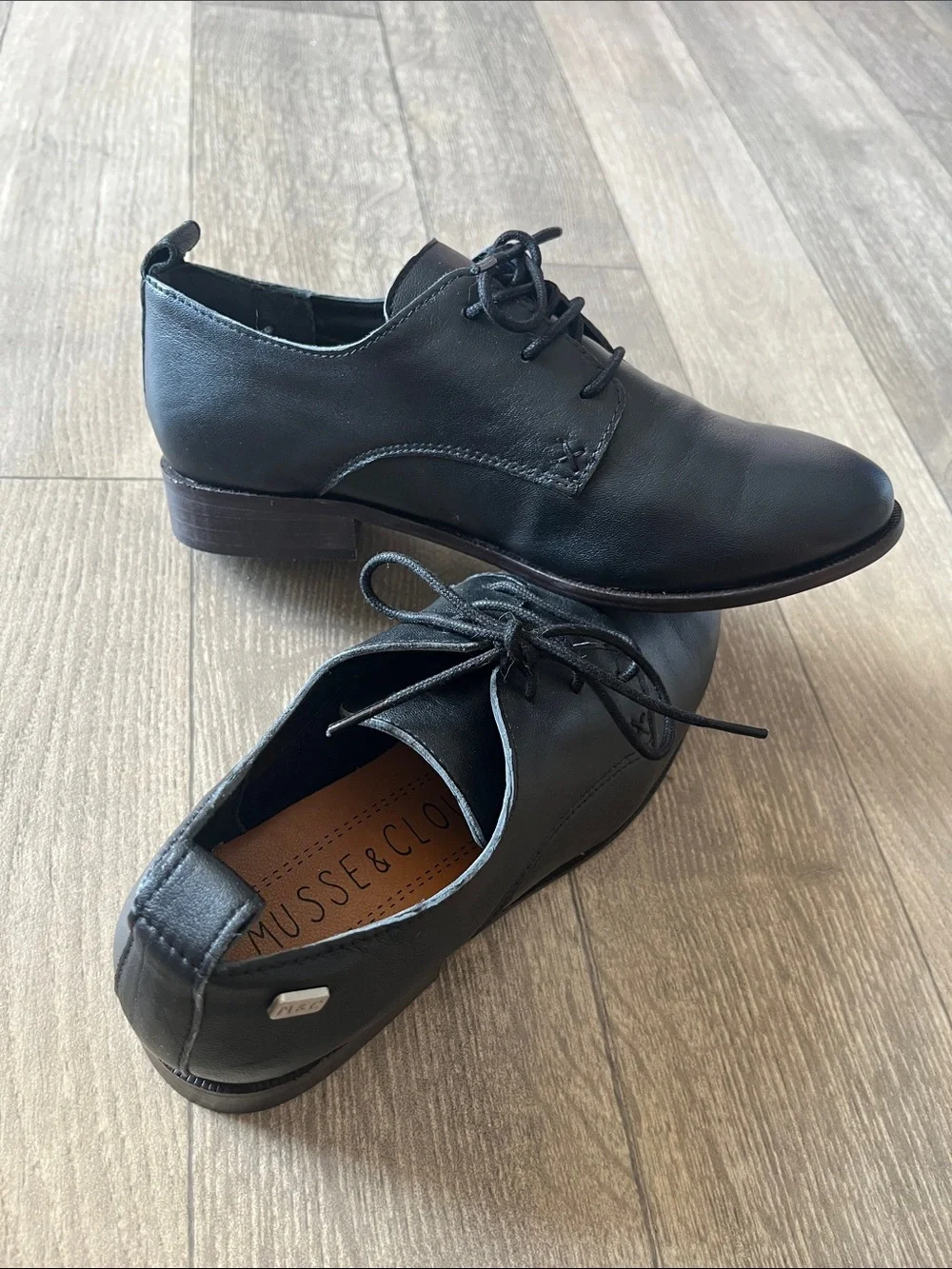 Musse & Cloud Black Leather Lace-Up Derby Oxfords